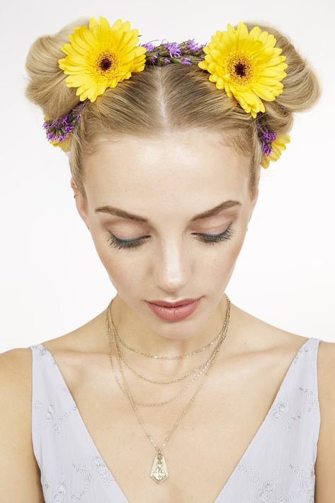 Braided Dreads, Rapunzel Flynn Rider, Festival Makeup Tutorial, Seussical The Musical, Festival Hairstyles, Cute Bun, Festival Makeup Rave, Moody Botanical, Festival Makeup Glitter