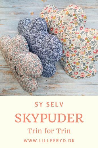 Sy selv søde puder til børneværelset. Her får du en nem trin for trin guide ti hvordan du syr de sødeste skypuder til baby eller børneværelset. #syning #sytilbaby #symønstre #babysewingpatterns #sewingbabypillow #freesewingpatternkids Syprosjekter For Nybegynnere, Kids Rooms Diy, Knitted Animals, Sewing Design, Sewing Projects For Beginners, Diy Baby, Diy Baby Stuff, Diy For Kids, Diy And Crafts