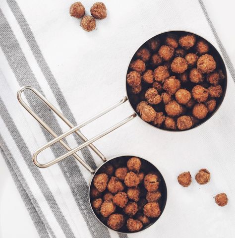 Roasted Chickpeas Snack, Flavored Chickpeas, Chickpea Snacks, Doritos Nachos, Crunchy Chickpeas, Plant Based Meal Planning, Clean Desserts, Clean Dessert, Plant Based Meal