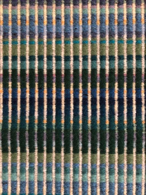 Raanu Weaving, Rag Rug Weaving, Missoni Pattern, Blanket Inspiration, Pasties Recipes, Weaving Rugs, Scandinavian Textiles, Swedish Rug, Carpet Weaving