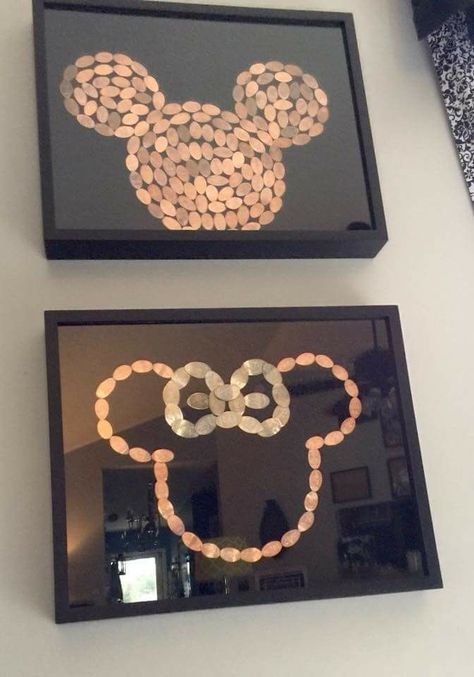 collectible pressed pennies from disney world Casa Disney, Deco Disney, Diy Hack, Disney Rooms, Disneyland Pictures, Disney Wall, Disney Home Decor, Mickey Mouse Minnie Mouse, World Press