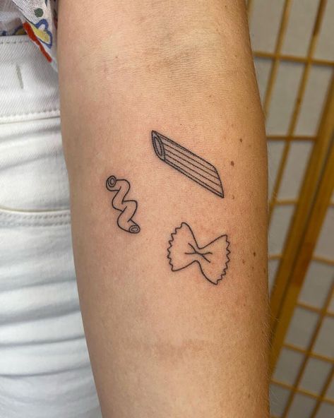 Three Pasta Tattoo Pasta Tattoo Ideas, Pizza Tattoo Design, Food Tattoo Ideas, Pasta Tattoo, Sisters Travel, Three Tattoo, Culinary Tattoos, Food Tattoo, Sushi Pizza