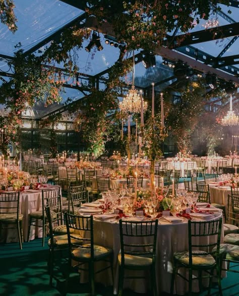 Angela Mugnai Events (@angela.mugnai.events) • Instagram photos and videos Indoor Fairy Wedding, Garden House Wedding, Aesthetic Wedding Venues Indoor, Flowery Wedding Decorations, Whimsical Wedding Indoor, Fancy Garden Wedding, Ethereal Forest Wedding, Inside Wedding Venues, Glass Wedding Venues