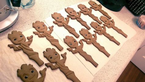 Candy Bar Cupcakes: Baby Groot Cookies! "Guardians of the Galaxy" Guardians Of The Galaxy Birthday Party Decorations, Groot Cupcakes, Groot Cookies, Marvel Birthday Party Decorations, Groot Party, Candy Bar Cupcakes, Disney Candy, Making Cupcakes, Galaxy Birthday