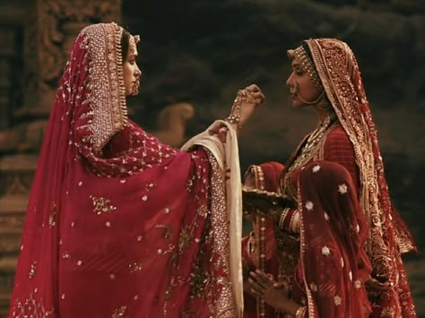 Padmaavat Aesthetic, Twin Aesthetic, Vintage Bollywood Aesthetic, Bollywood Aesthetic, South Asian Aesthetic, Punjabi Culture, Royal Indian, Desi Love, Vintage India