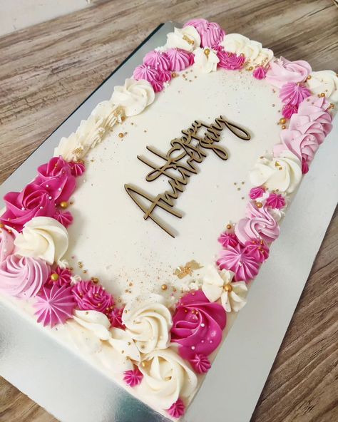 Bombay Bakerina | 🩷 Neutral and Pretty Pink 🩷 . Loving Sheet Cakes at the moment! 😍🥰 . . . #sheetcake #bbcakes #bombaybakerina #sheetcakes #anniversarycake… | Instagram Cake For Older Woman Birthday, Sheet Cake Wedding Cakes Ideas, 40th Birthday Sheet Cake For Women, Pretty Sheet Cakes, Sheet Birthday Cakes, Pink Sheet Cake, Elegant Sheet Cake Designs, Sheetcake Cake, Flower Sheet Cake