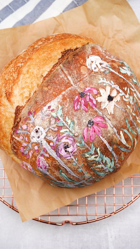 Sourdough Photography, Painted Sourdough Bread, Sourdough Painting, Sourdough Art, Scoring Patterns, Bread Painting, Painted Bread, Bread Artisan, Sourdough Scoring