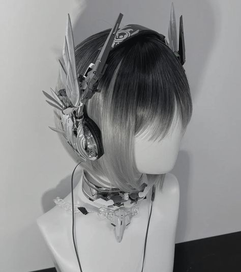 Mecha Ear Piece, Angel Wing Headphones, Cyberpunk Cat Ears, Cyberpunk Accessories Future Fashion, Y2k Headphones Aesthetic, Gundam Headphones, Mecha Headset, Cyberpunk Headphones, Mecha Headphones