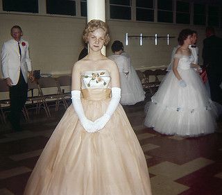 Vintage Prom Aesthetic, Prom Night Aesthetic, Marvelous Wonderettes, Prom Shoot, 1960s Prom, 1950s Prom, Teen Idle, Thirty Flirty And Thriving, 50s Prom