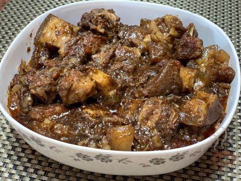 Indian Pork Curry, Pork Recipes Indian, Pork Curry Recipes Indian, Pandi Curry, Indian Pork, Pork Riblets, Curry Pork, Pork Vindaloo, Pork Curry