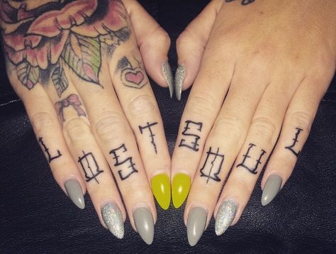 Finger Designs Tattoo, Lost Soul Finger Tattoo, Hope Tattoo Finger, Finger Tattoos For Women Letters, Hand Tattoos Words Lettering, Word Finger Tattoos For Women, Women’s Knuckle Tattoos, Finger Letter Tattoos For Women, Women Knuckle Tattoo Ideas