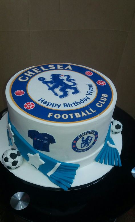 Chelsea Themed Birthday Cake, Chelsea Cakes For Men, Chelsea Cake Ideas, Manchester City Cake, Chelsea Football Cake, Football Cake Design, Mint Green Cakes, Soccer Cakes, Football Themed Cakes