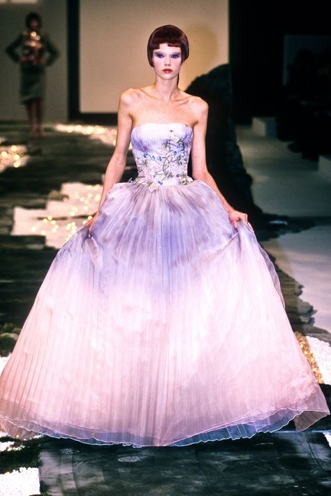 givenchy haute couture ‘japanese garden’ by alexander mcqueen s/s 1998 Alexander Mcqueen Couture, Alexander Mcqueen Runway, Givenchy Haute Couture, Vintage Haute Couture, Givenchy Couture, 90s Runway Fashion, Runway Fashion Couture, Runway Outfits, Japanese Garden