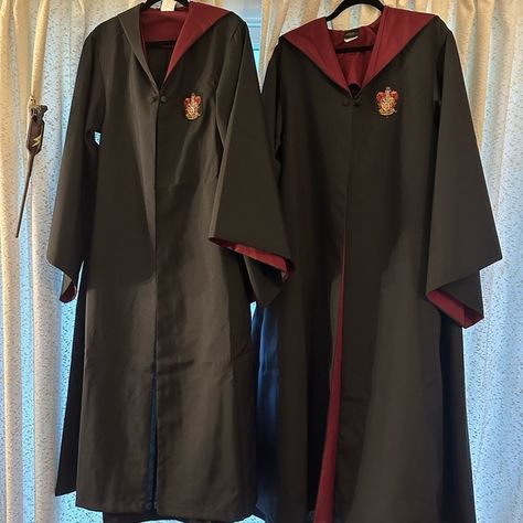 Harry Potter Robe BUNDLE with Interactive wand. Gryffindor Robes, Wand Holster, Harry Potter Gryffindor Robe, Hogwarts Robes, Harry Potter Robes, Hp Marauders, Harry Potter Dr, Harry Potter Outfits, Harry Potter Gryffindor