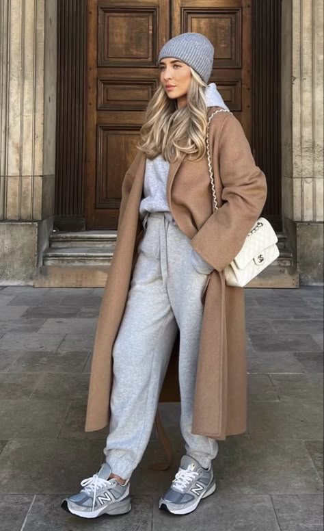 Freya Killin, Outfit Jogging, Mango Shoes, New York Outfits, Zara Coat, Winter Fashion Outfits Casual, Causual Outfits, Athleisure Outfits, Coat Outfits