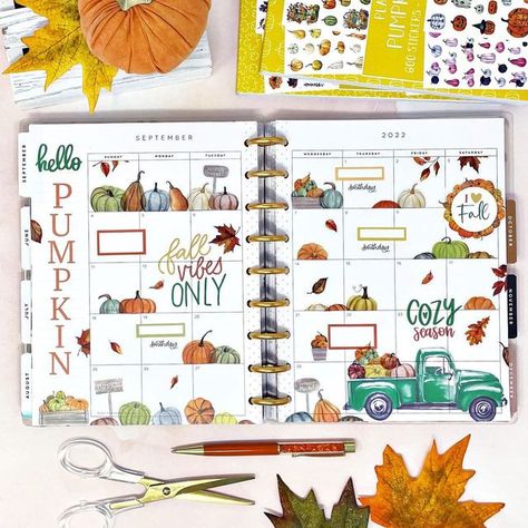 Happy Planner Monthly Layout Ideas October, Planner Ideas September, October Planner Layout, September Planner Layout, Happy Planner Decorating Ideas, Happy Planner Fall Layout Ideas, Fall Planner Layout, Fall Planner Ideas, September Planner Ideas