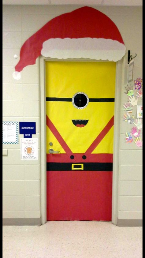 Minion Christmas Door, Classroom Door For Christmas, Christmas Minions, Door For Christmas, One In A Minion, Minion Christmas, Christmas Classroom Door, School Doors, A Minion