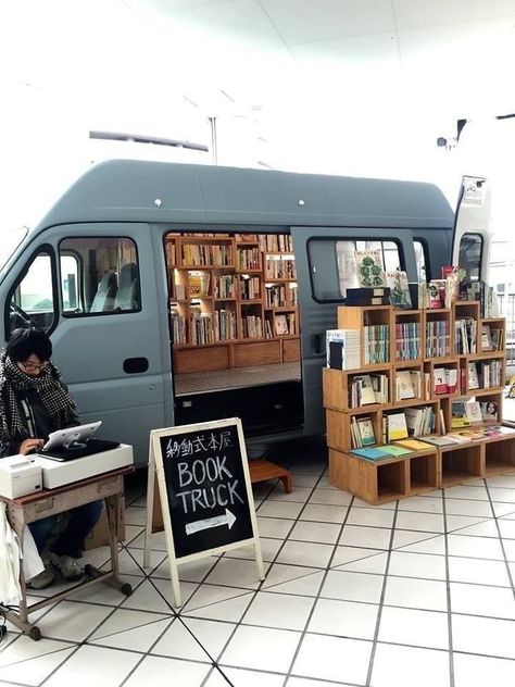 Book Bus, Book Truck, Bookstore Design, Book Shops, Mobile Library, Bookstore Cafe, Beautiful Library, Book Stores, Book Cafe