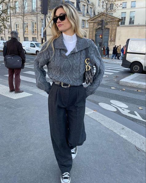 Shopping Queen, Look Adidas, Estilo Indie, Skandinavian Fashion, London Outfit, Cold Outfits, Paris Outfits, Grey Outfit, Mode Inspo