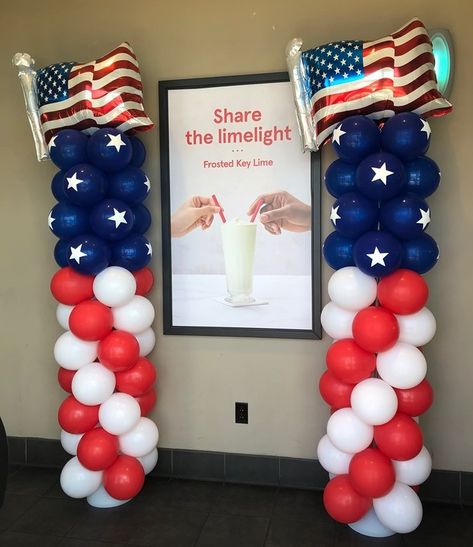 Red White And Blue Balloon Columns, Patriotic Banquet Decorations, 4th Of July Balloon Columns, Patriotic Balloon Decorations, Veterans Day Party Ideas, Patriotic Stage Decorations, Fourth Of July Balloon Decorations, Patriotic Balloon Garland, Patriotic Balloon Columns