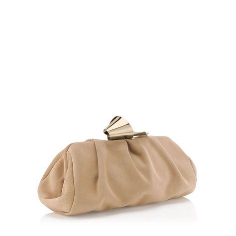 Nude Suede Clutch Bag | Cara | Pre Fall 15 | JIMMY CHOO Bags Nude Clutch, Beige Purses, Beige Handbags, Suede Clutch, Womens Designer Bags, Jimmy Choo Bag, Suede Handbags, Bags Luxury, Designer Shoulder Bags