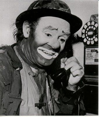 Emmett Kelly the famous sad faced clown. First photo of him smiling in his makeup getting news over the phone that his daughter had been born. And my dad took that photo!! :) Emmett Kelly Clown, Famous Clowns, Emmett Kelly, Barnum Bailey Circus, Send In The Clowns, Clowning Around, Circus Clown, Evil Clowns, A Clown