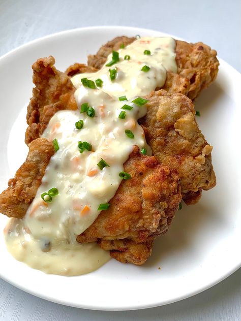 Boneless fried chicken with cheesy ala king sauce! Ala King Sauce, Ala King, Fried Chicken Fillet, Chicken Fillet, Chicken Ala King, Chicken Ala King Recipes, Mcdonalds Recipes, Mcdonalds Chicken, Chicken A La King