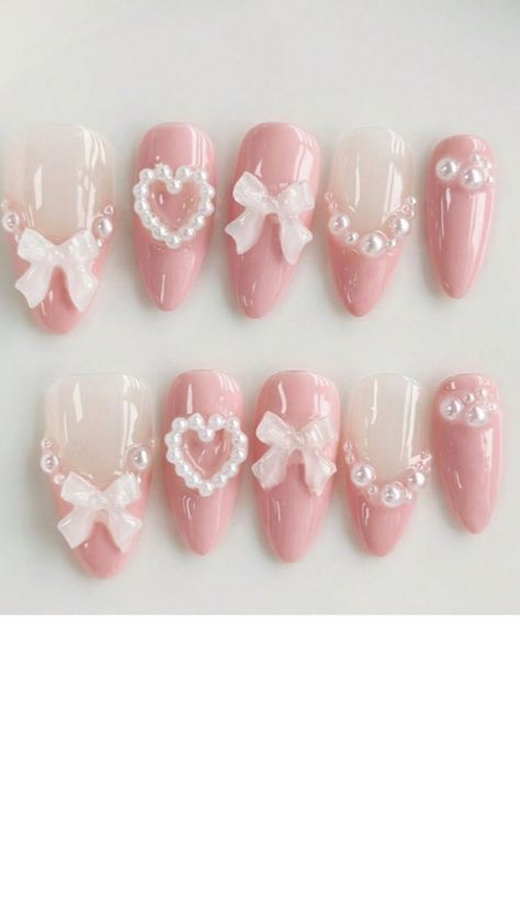 Clear Glitter Nails, Quartz Nails, Cute Pink Nails, Fake Nails Designs, Cute Simple Nails, Girly Acrylic Nails, Pretty Gel Nails, Really Cute Nails, Pearl Nails