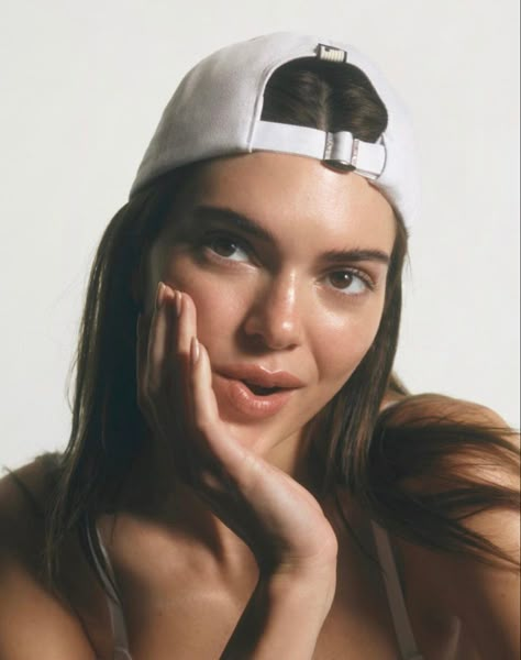 Kendall Jenner Wallpaper, Kendall Jenner Photoshoot, Kendall Jenner Modeling, Kendall Jenner Face, Kendall Jenner Icons, Minimalist Fashion Photography, Look Kylie Jenner, Kendall Jenner Instagram, Kendal Jenner