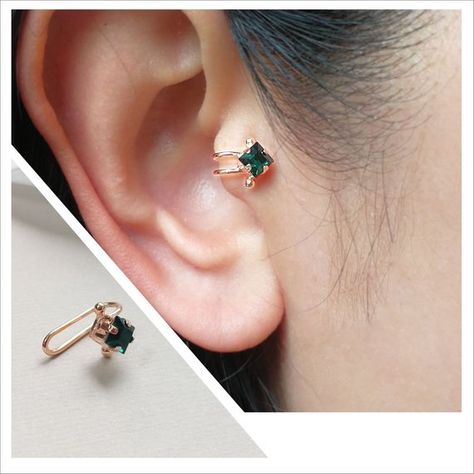 Check out this item in my Etsy shop https://www.etsy.com/au/listing/626166856/tragus-earringswarovski-crystalemerald Mafia Asthetic, Ear Cuffs No Piercing, Cotton Frock, Piercing Fake, Tragus Jewelry, Tragus Earring, Ear Style, Tragus Earrings, Bridal Gold Jewellery Designs