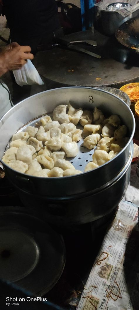 Momos fast food Momo Snapchat Story, Momos Food Snapchat Story, Momos Snap Story Night, Night Street Food Snap, Momo Snap, Momo Food, Momos Recipe, Night Food, Snapchat Story