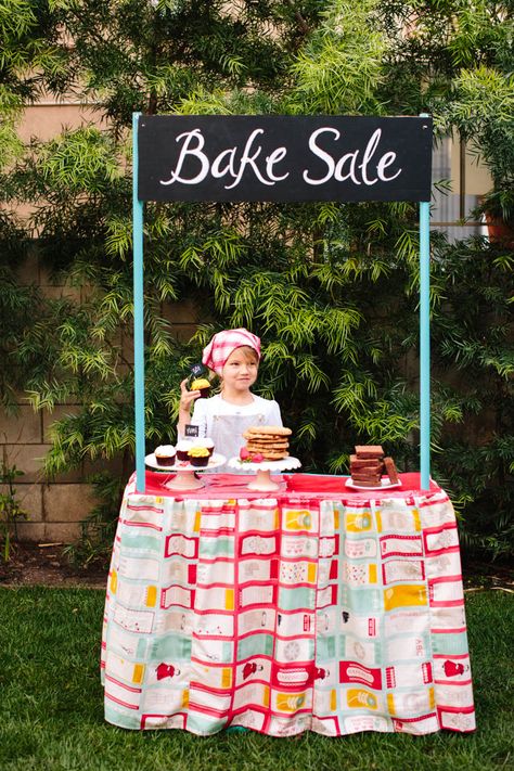 DIY Bake Sale Stand Cardboard Lemonade Stand, Bake Sale Stand, Kids Bake Sale, Popcorn Stand, Lemonade Stands, Life Skills Kids, Alphabet Letter Crafts, Ice Cream Stand, Letter Crafts