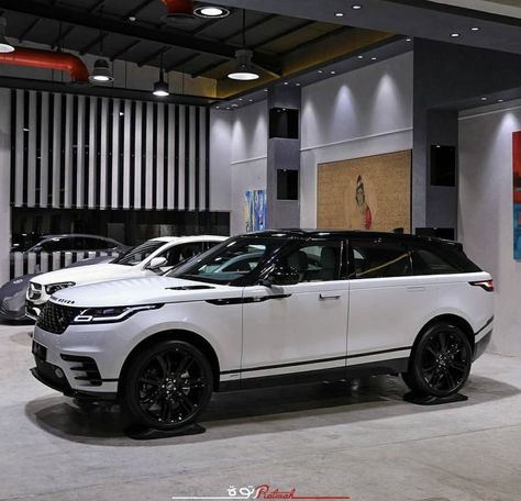 White Range Rover, Range Rover White, Most Luxurious Car, Cars Tattoo, Tattoo Car, Dream Cars Range Rovers, Tmax Yamaha, Cochlear Implants, Range Rover Car