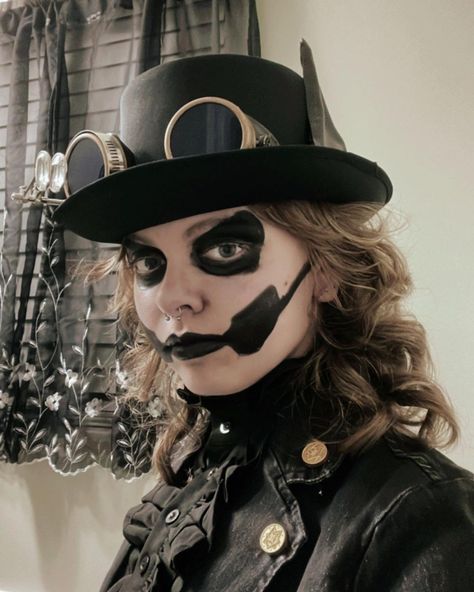 Ghost Band Makeup Ideas, Ghost Bc Makeup, Ghost Makeup Band, Ghost Band Costume, Ghost Band Face Paint, Ghost Band Cosplay, Ghost Band Inspired Makeup, Ghost Band Outfit, Ghost Band Makeup