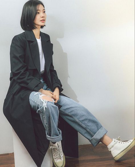 Lim Semi, Short Haircut Inspiration, Still Drawing, Outfit Korean, Haircut Inspiration, Looks Street Style, Short Haircut, The Drama, Celebrity Look