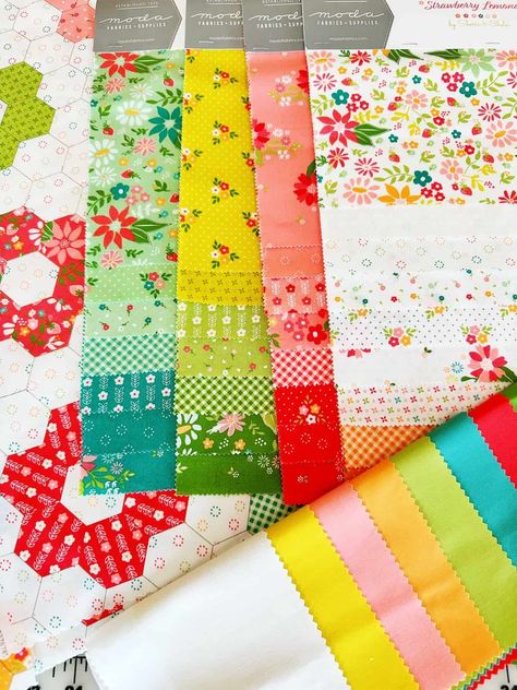 A Quilting Life, Solid Quilt, Fat Quarter Shop, Strawberry Lemonade, Pretty Fabric, Tea Shop, Moda Fabrics, Beautiful Quilts, Quilt Sewing