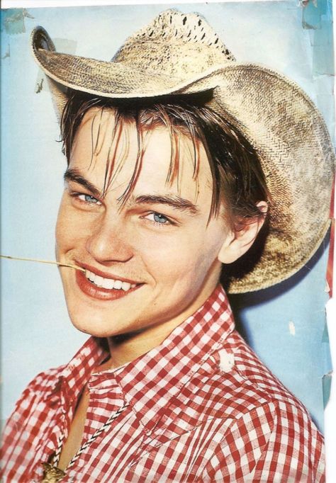 Amazingly Surreal Portraits of Leonardo DiCaprio Taken by David LaChapelle for the Face Magazine, 1995 ~ Vintage Everyday Guy Oc, Leo Decaprio, Leonardo Dicaprio Photos, The Face Magazine, Leo And Kate, David Lachapelle, Leonardo Dicaprio 90s, Young Leonardo Dicaprio, Leo Dicaprio