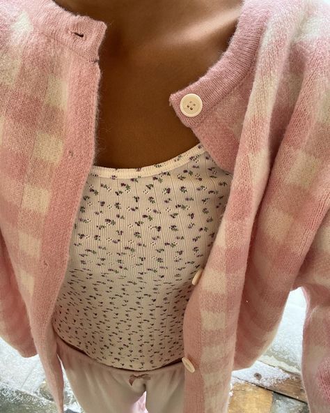 Pink Pastry, Shabby Chic Outfits, Shabby Chic Aesthetic, Shabby Chic Clothes, Thrift Inspo, Chic Aesthetic, Spring Fits, Shabby Vintage, Shabby Chic Style