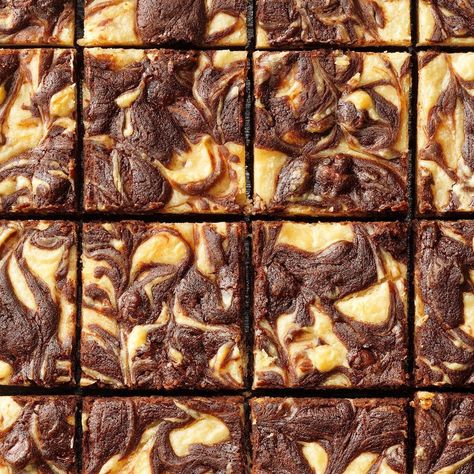 Layered Peanut Butter Brownies Layered Brownies, Peanut Butter Brownies Recipe, Lemon Tiramisu, Peanut Butter Swirl Brownies, Bar Desserts, Baked Desserts, Butter Brownies, Swirl Brownies, Cream Cheese Desserts