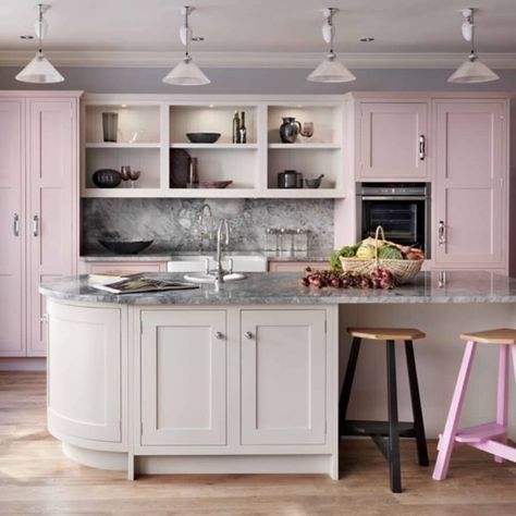 At First Blush: Pale Pink Decorating Ideas | Apartment Therapy Grey Worktop Kitchen, Pink Kitchen Cabinets, Pink Cabinets, Серая Кухня, Shaker Style Kitchens, Decor Ikea, Quartz Kitchen, Shaker Kitchen, Uk Kitchen