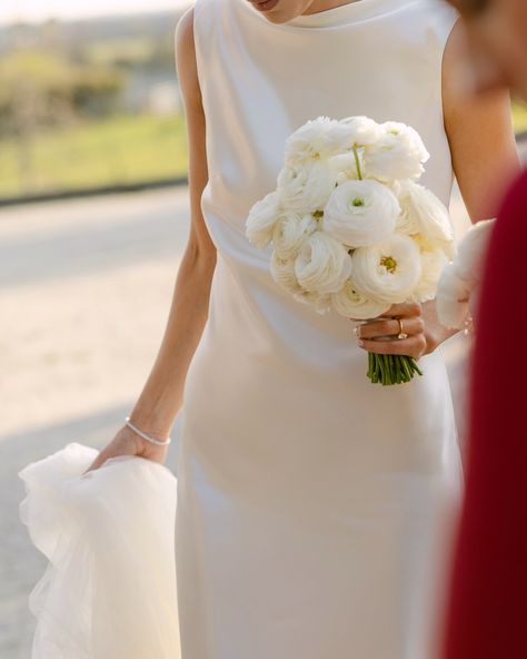 Claire and Ben by @ashleighhaasephotography at @zonzoestate A wildflower-esque ceremony backdrop and sweet ranunculus bouquets for Claire and her bridesmaids. White Ranunculus Bridesmaid Bouquet, Ranunculus Bridesmaid Bouquet, White Ranunculus Bouquet, Small Bridesmaid Bouquets, Ranunculus Bouquet, White Ranunculus, White Bridal Bouquet, Ceremony Backdrop, Wedding Florals