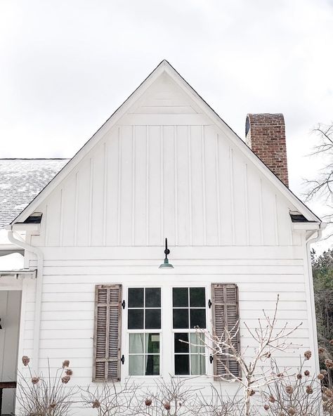 jamie | whitetail farmhouse on Instagram: “Last week in Texas was brutal and this week I have a sunburn. ☀️ Can you believe that?! From 0 to 70 degrees. Our six day winter ice storm…” Whitetail Farmhouse, Beach Houses Architecture, 70 Degrees, Ice Storm, Shed Homes, She Sheds, White Tail, Tree House, Architecture House