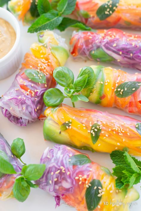 Rainbow Spring Rolls, Healthy Spring Rolls, Spring Roll Sauce, Dip Healthy, Vegan Spring Rolls, Df Recipes, Vegetable Spring Rolls, Spring Roll Recipe, Spring Dinner