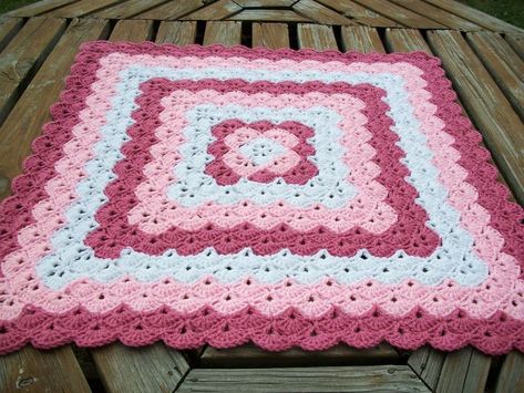 Pink Baby Afghan, Crocheted Ideas, Crocheted Afghans, Pretty Blankets, Pink Baby Blanket, Fabric Softener Sheets, Art Crochet, Easy Crochet Baby Blanket, Handmade Baby Blankets