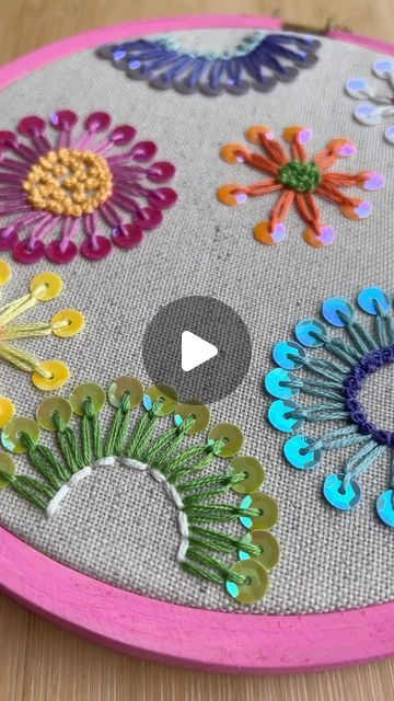 Sequins Embroidery Pattern, Embroidery With Sequins, Sequin Crafts, Embroidery Fashion Detail, Simple Hand Embroidery Patterns, Sequin Embroidery, Thread Painting, Embroidery Hoop Art, Sequins Embroidery