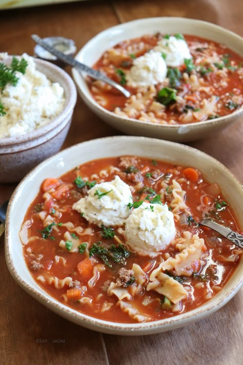 Lasagna Soup - Stay Fit Mom Healthy Lasagna Soup, Stay Fit Mom, Healthy Lasagna, Lasagna Soup Recipe, Low Calorie Dinners, Chicken Orzo Soup, Lemon Chicken Orzo Soup, Lasagna Soup, Low Cal Recipes