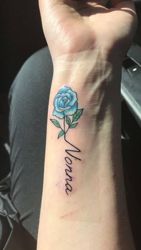 Nonna Tattoo Italian, Tattoo For Nan, Second Tattoo, Cowgirl Tattoos, Tattoo Minimal, Hand Tattoos For Girls, Dad Tattoos, Memorial Tattoo, Rose Tattoo