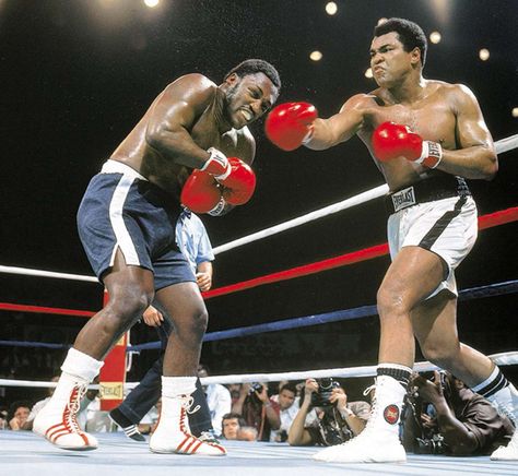 Thrilla In Manila, Neil Leifer, Muhammad Ali Boxing, محمد علي, Mohamed Ali, Muhammed Ali, Boxing History, Mohammed Ali, Float Like A Butterfly