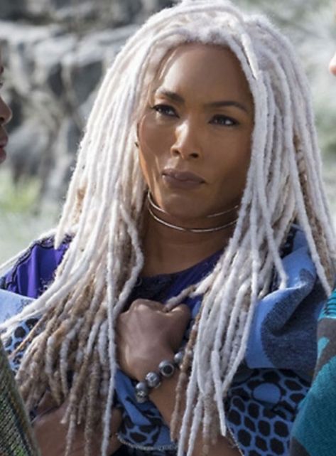 Ramonda U’daku// King T’chaka’s wife// T’challa and Shuri’s mom// Queen Mother of Wakanda// White Dreadlocks, Women With Dreadlocks, White Dreads, Miranda Priestly, Beautiful Gray Hair, Angela Bassett, Natural Hair Community, Ageless Beauty, Locs Hairstyles