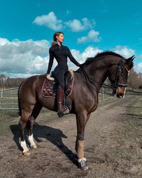 Horseback Riding Outfits, Horse Riding Outfit, Reining Horses, Horse Inspiration, Equestrian Girls, Horse Aesthetic, Appaloosa Horses, Dressage Horses, Horse Equestrian